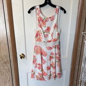 City Triangles White Dress with Coral Floral Print